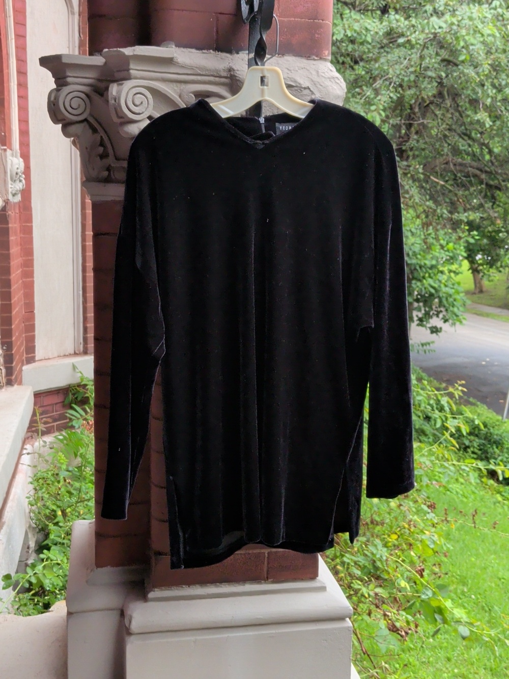 Velvet V-Neck Long Sleeve Tunic - Black